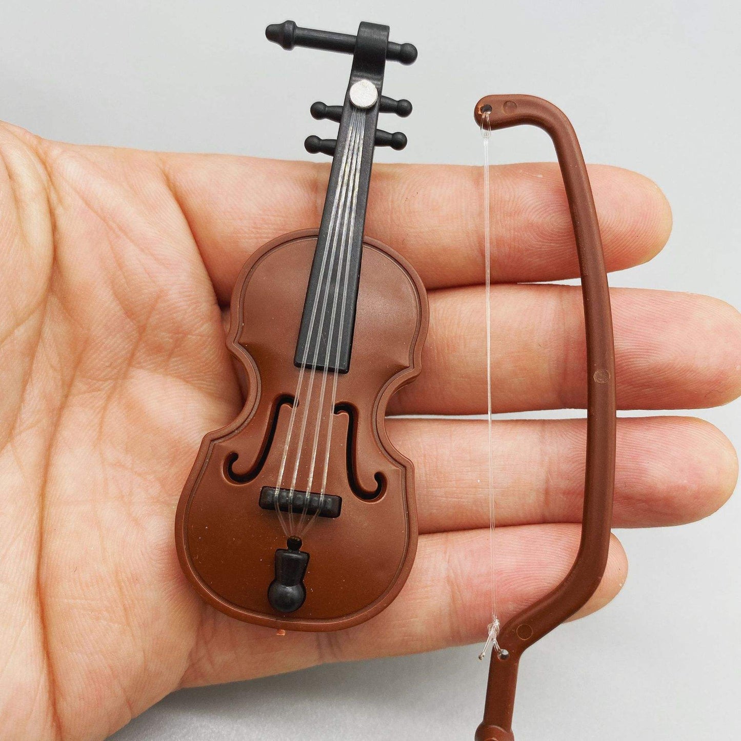 🎻 Mini Wooden Violin with Bow – Cute Decorative Piece 🎻